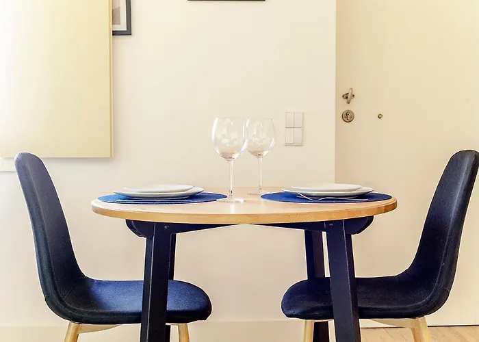 Burgaes By Lovelystay