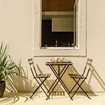 Apartment Burgaes By Lovelystay Porto
