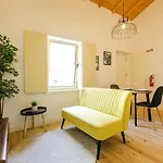 Apartment Burgaes By Lovelystay Porto