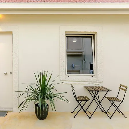 Lovelystay - Burgaes Apartment *