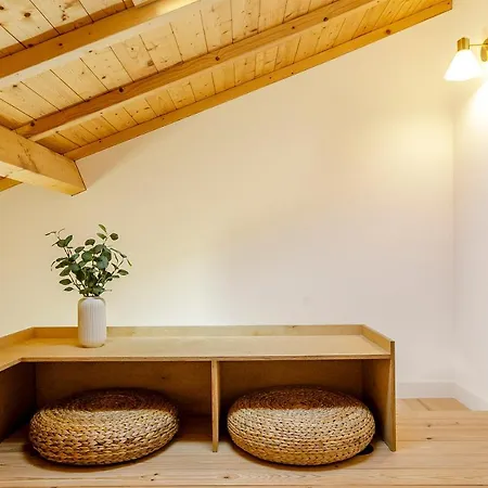 Lovelystay - Burgaes