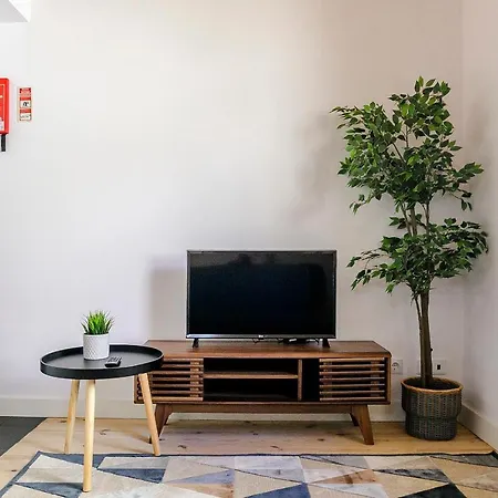 Lovelystay - Burgaes
