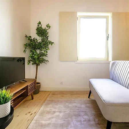 Lovelystay - Burgaes Apartment