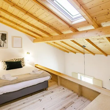 Lovelystay - Burgaes *