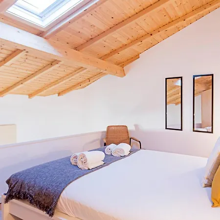 Lovelystay - Burgaes *