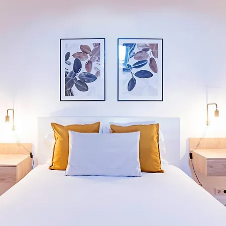 Burgaes By Lovelystay *