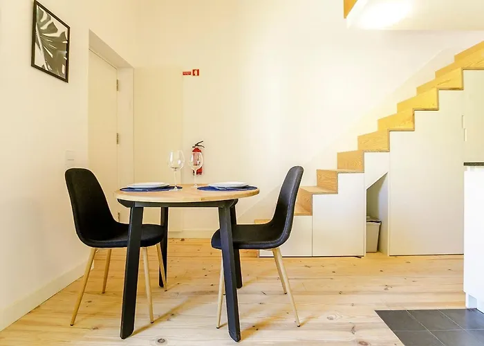 Burgaes By Lovelystay