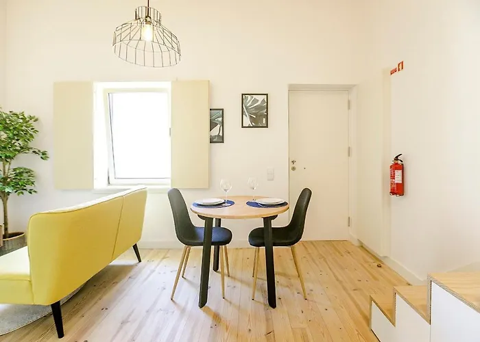 Burgaes By Lovelystay