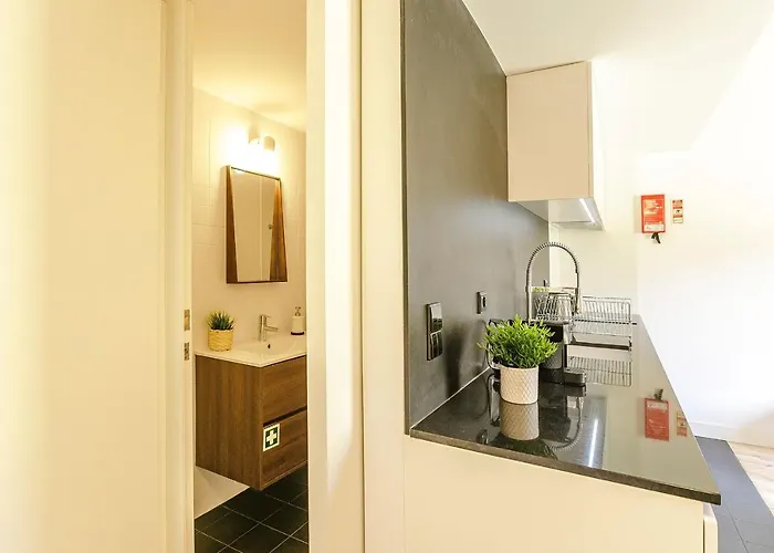 Burgaes By Lovelystay