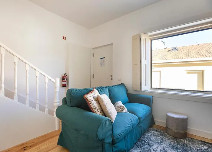 Burgaes By Lovelystay