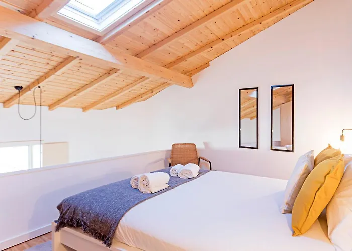 Burgaes By Lovelystay *