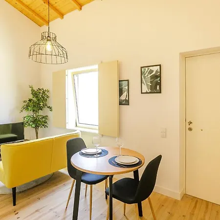 Burgaes By Lovelystay Apartman