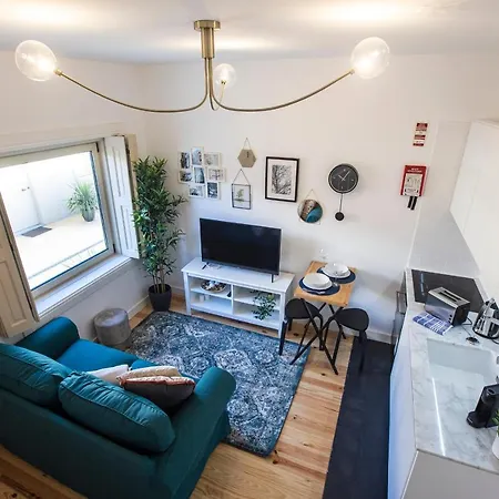 Burgaes By Lovelystay