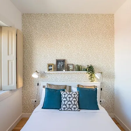 Burgaes By Lovelystay Apartman *