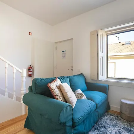 Burgaes By Lovelystay