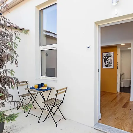 Burgaes By Lovelystay 公寓