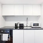 Burgaes By Lovelystay Διαμέρισμα