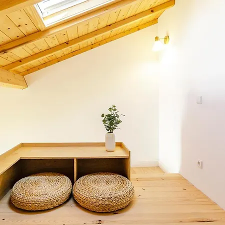 Burgaes By Lovelystay