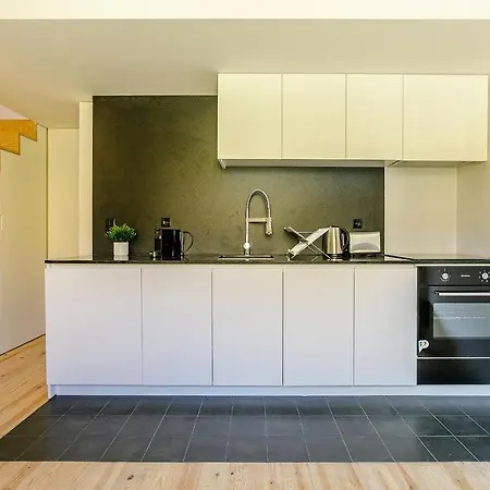 Burgaes By Lovelystay *