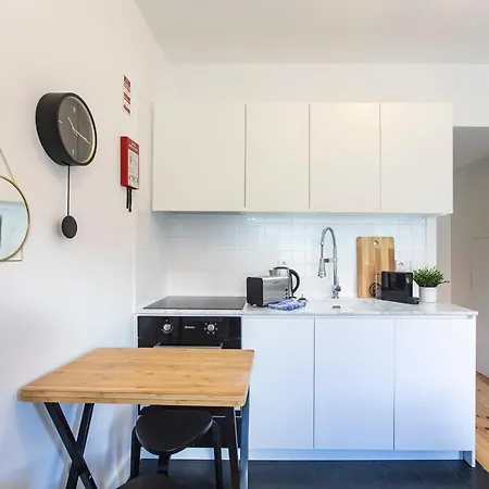 Burgaes By Lovelystay