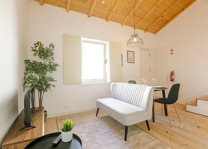 Burgaes By Lovelystay Apartman *