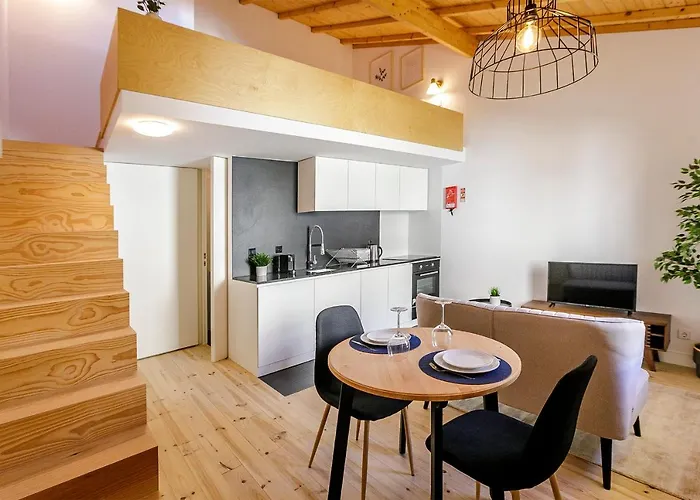 Burgaes By Lovelystay