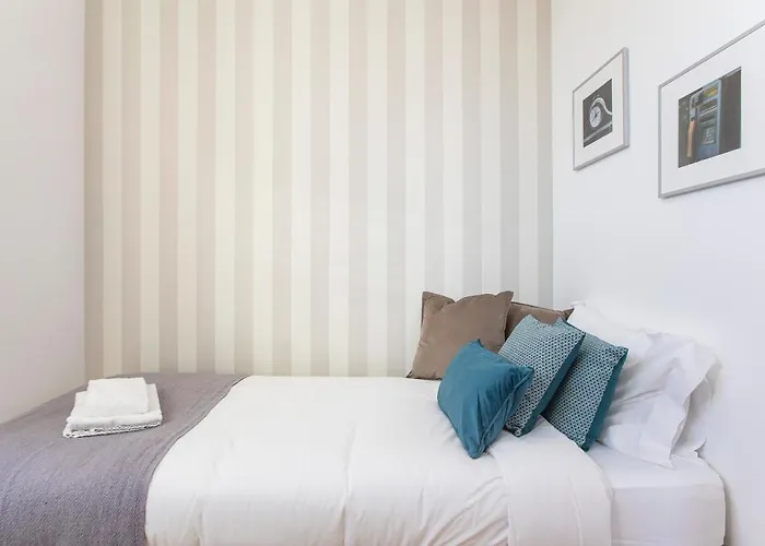 Burgaes By Lovelystay